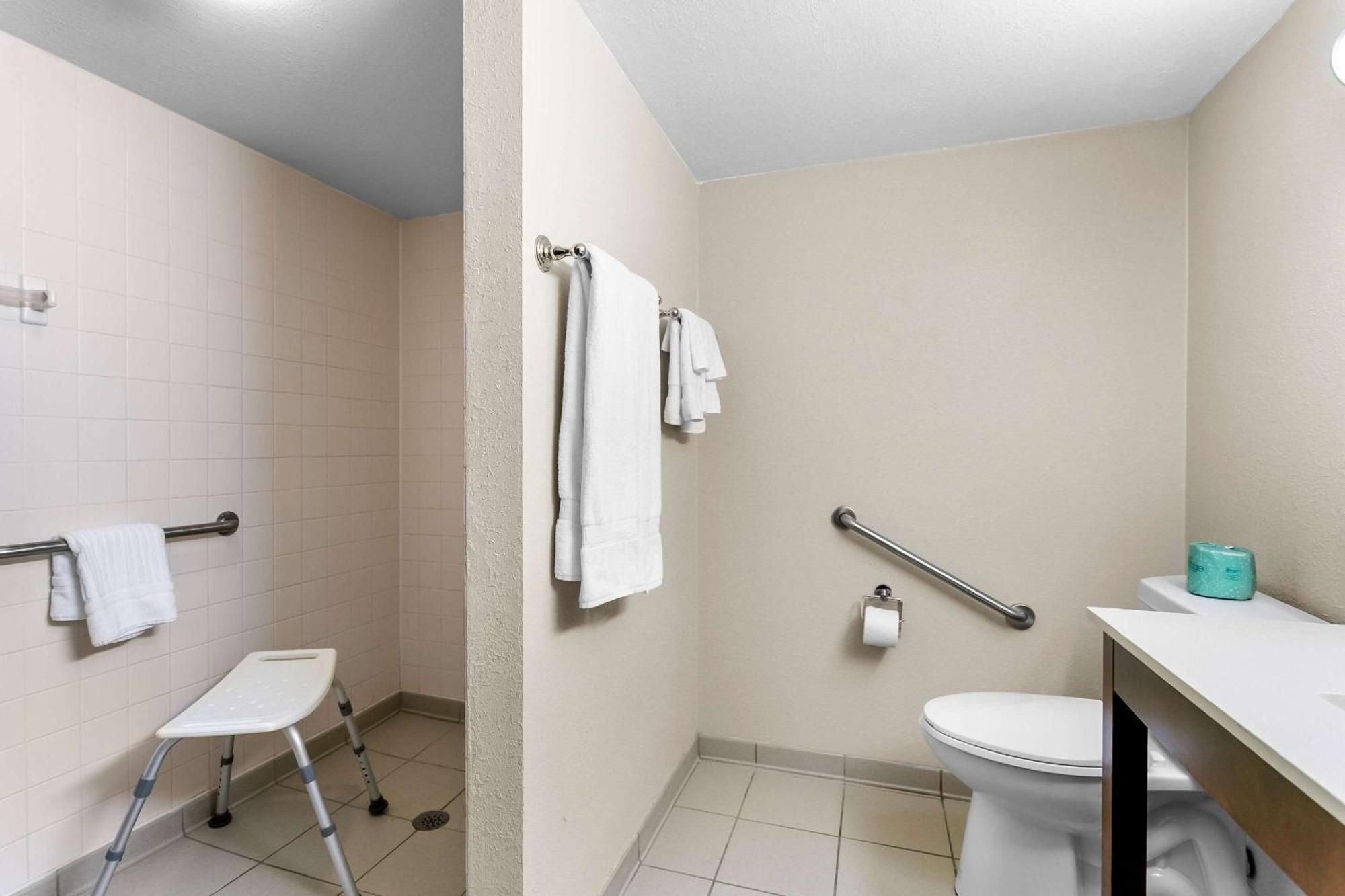 Comfort Inn Red Horse Frederick Buitenkant foto
