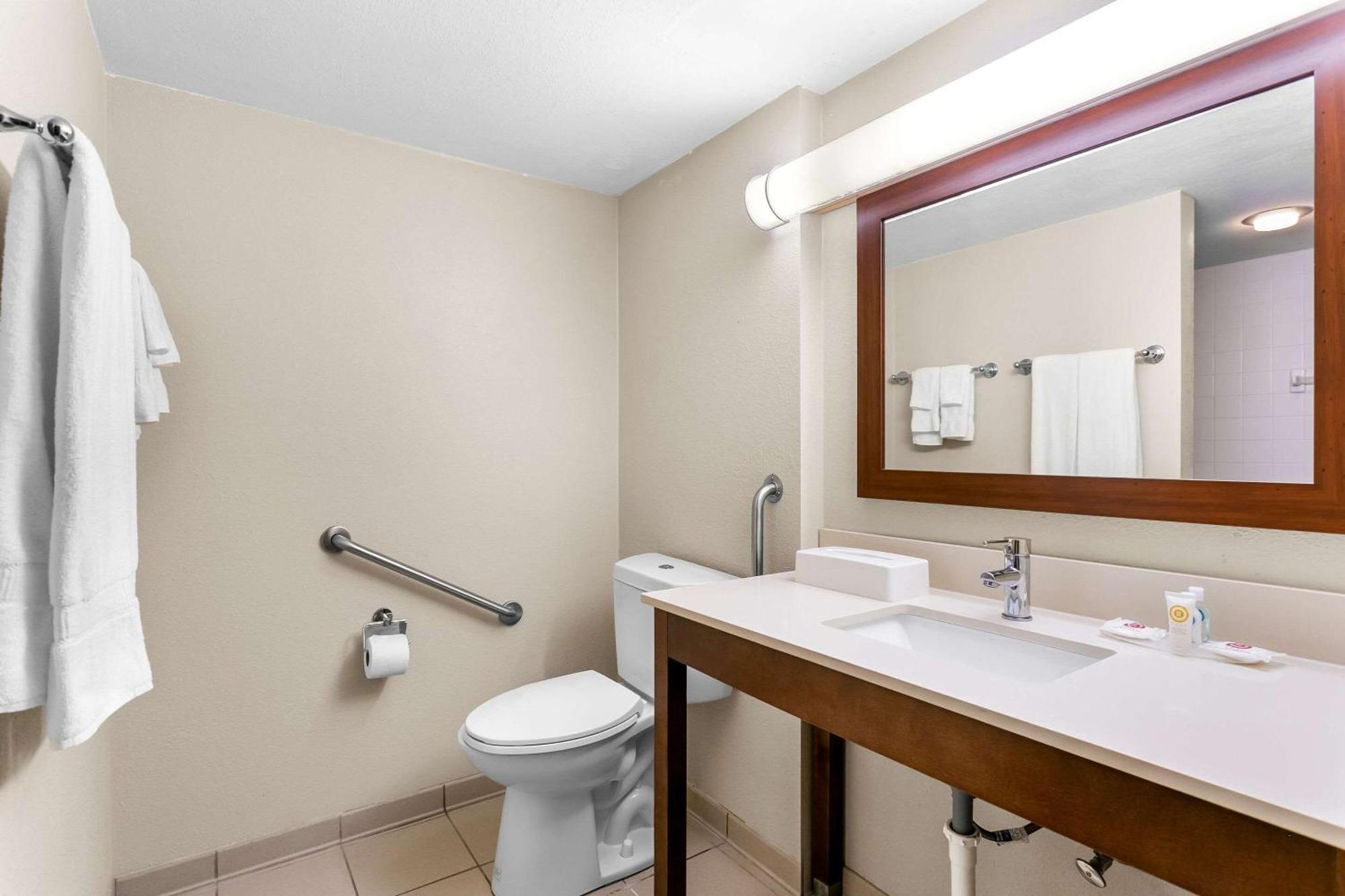 Comfort Inn Red Horse Frederick Buitenkant foto