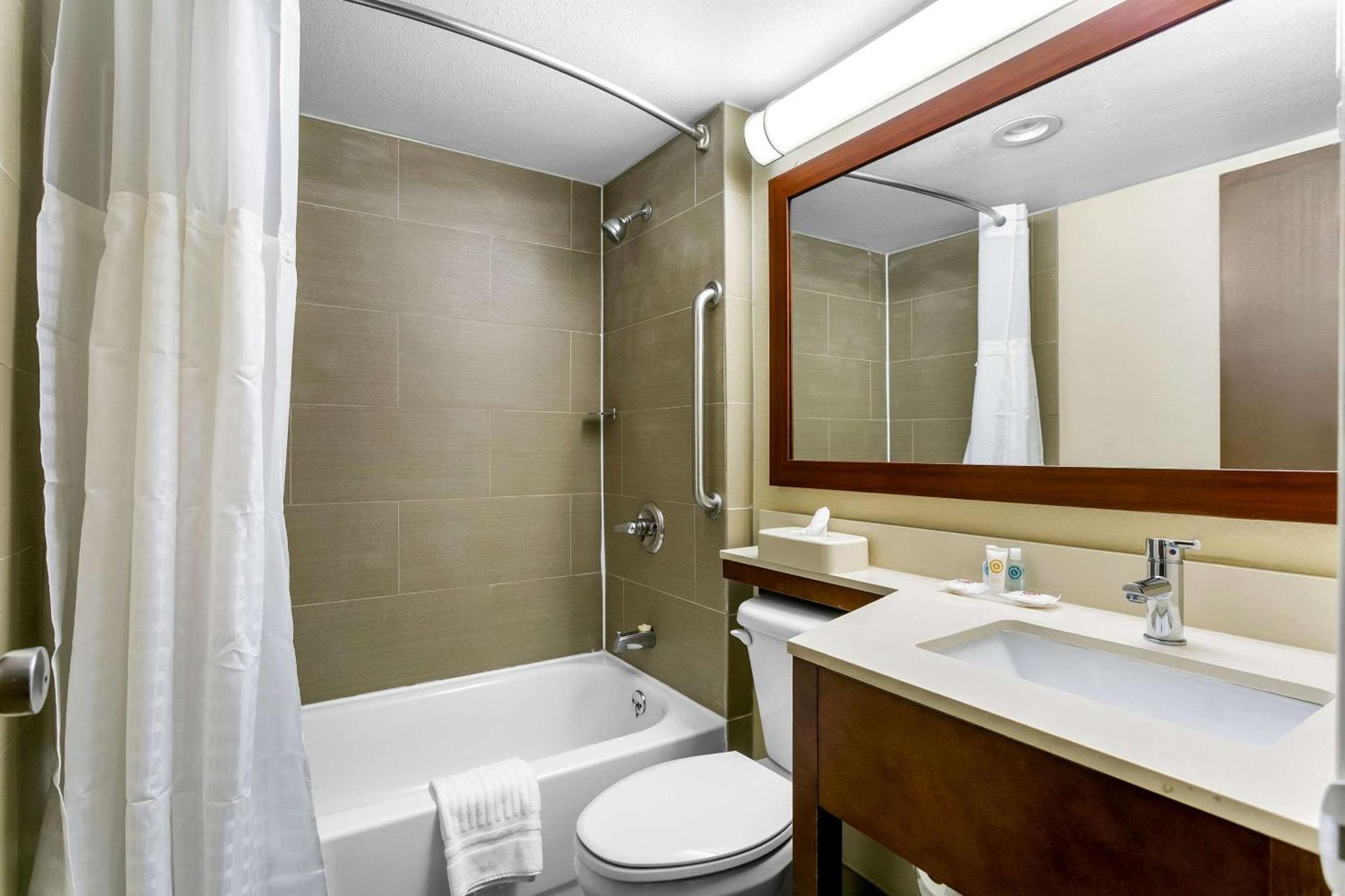 Comfort Inn Red Horse Frederick Buitenkant foto